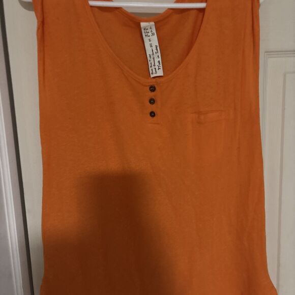 Zara Women’s L Orange Henley with Button. New without tags. Preppy, lightweight - Picture 2 of 4